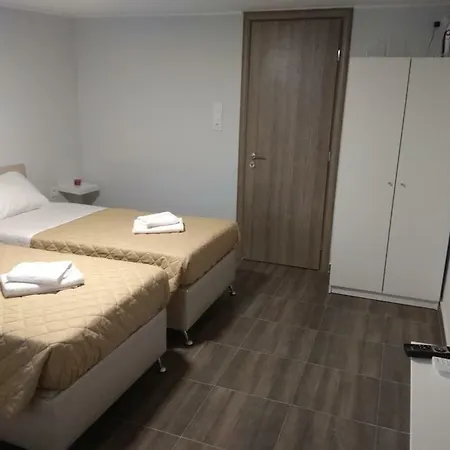 Cozy 1 Next To Stavros Niarxos Apartment *